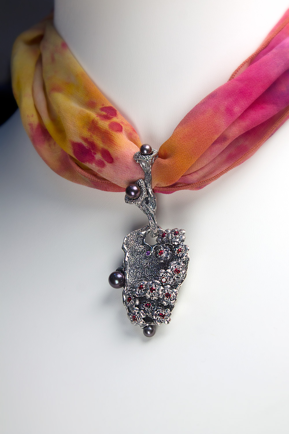 Кулон "Сады Луны"